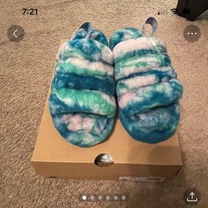 UGG FLUFF YEAH SLIDES